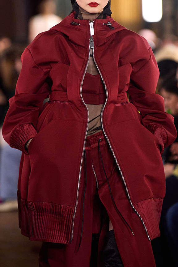 00011-sacai-fall-2022-ready-to-wear-details-paris-credit-gorunway